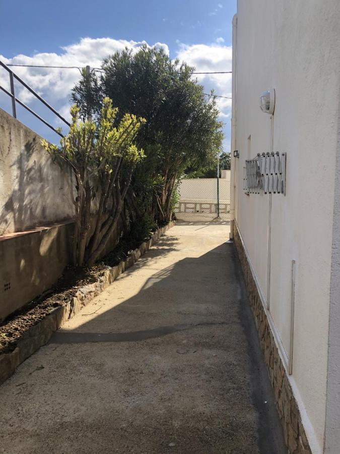 Planta Baixa Amb Jardi I Vistes Al Mar Apartment Llanca Ngoại thất bức ảnh